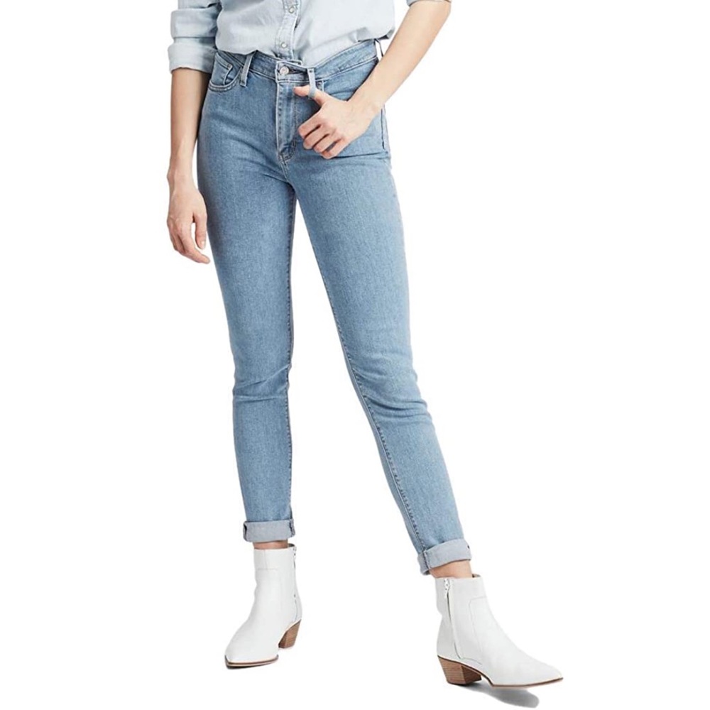 Levi’s light blue 721 jeans